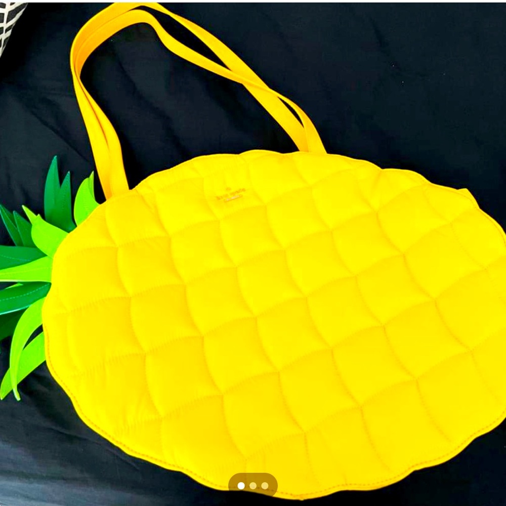 Barely Used And It’s Structured Bag - image 1